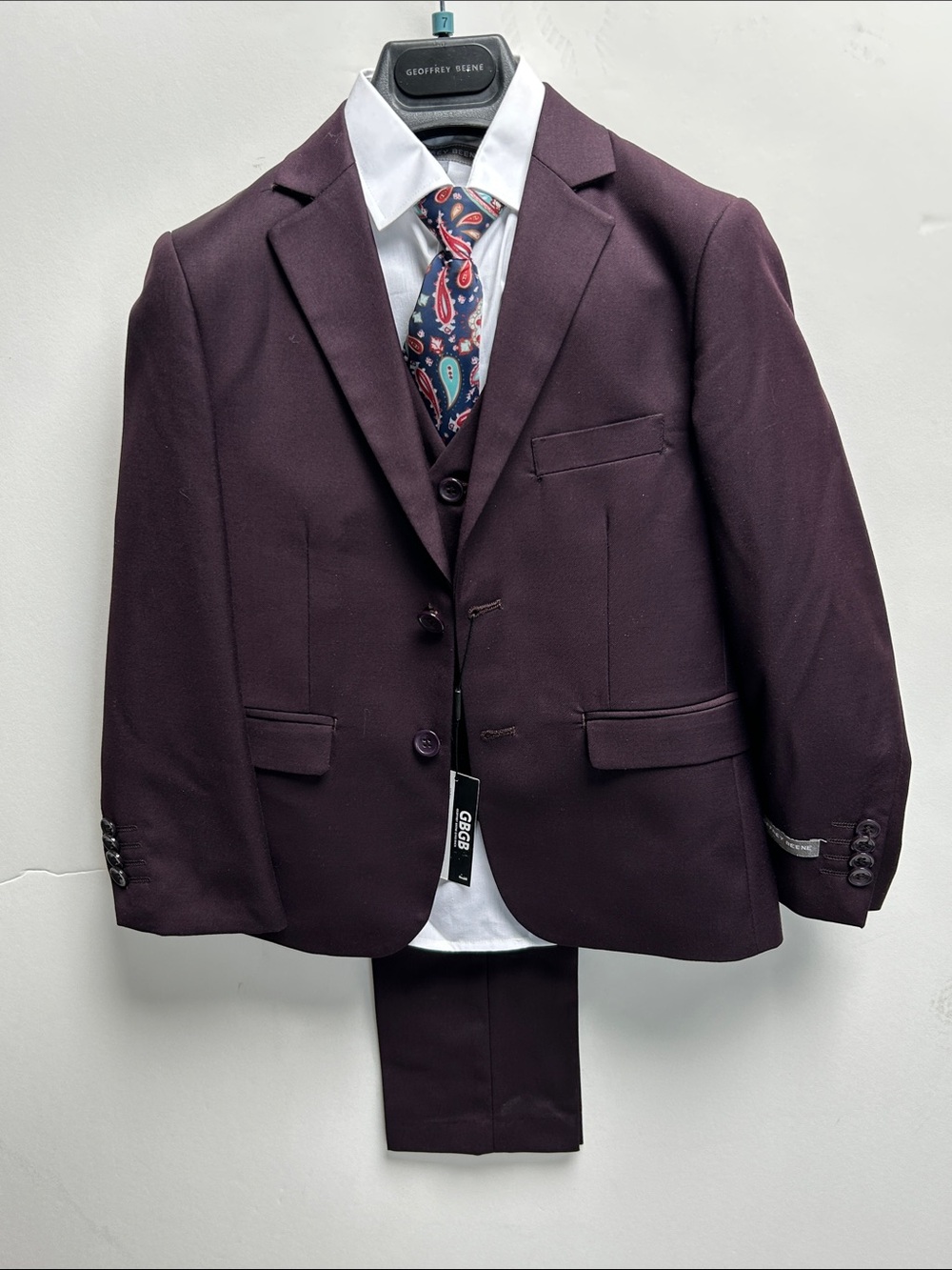 Geoffrey Beene 5 pc Plum Boys' Suit w vest, shirt & tie. NWT